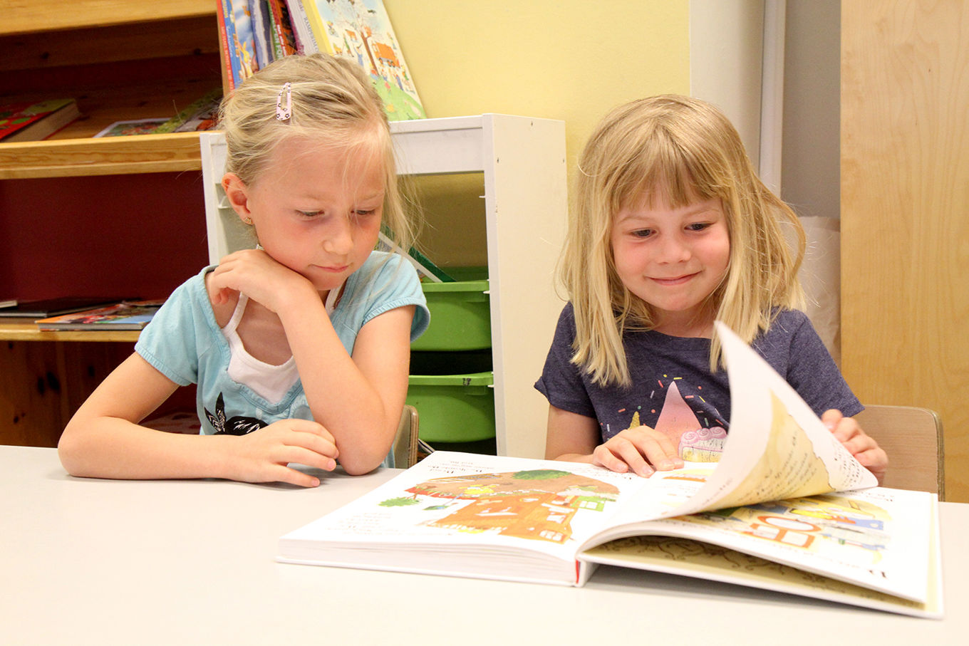 Foto: Heidi M. Skjebstad Jenter i klasserom