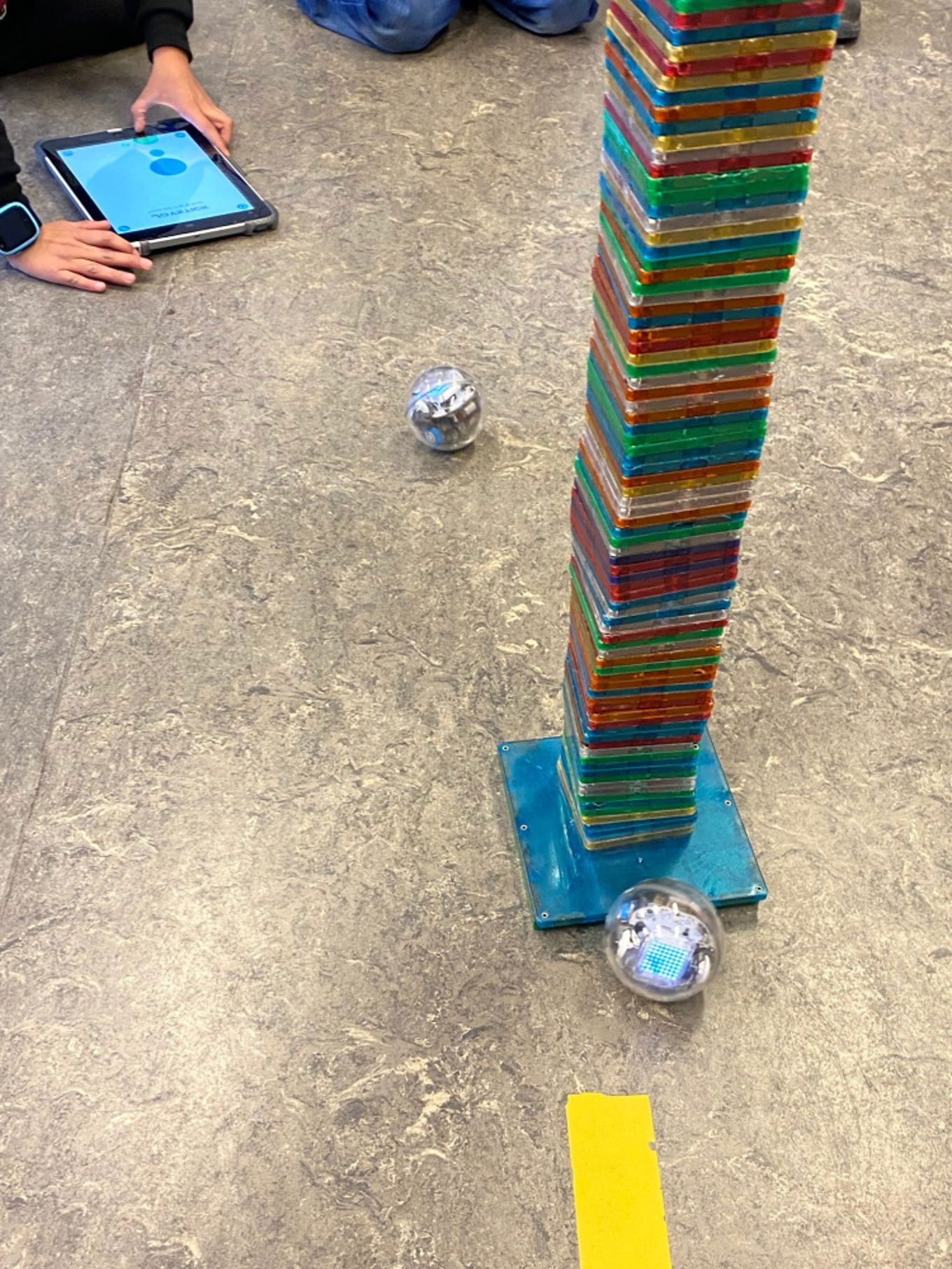 Elever driver med programering.