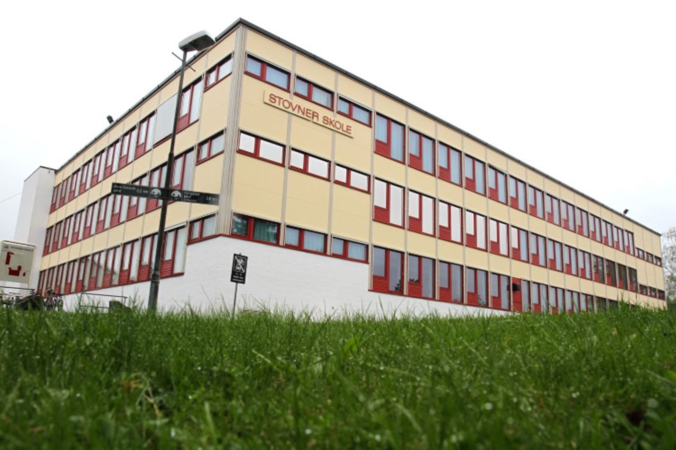 Stovner skole forfra.