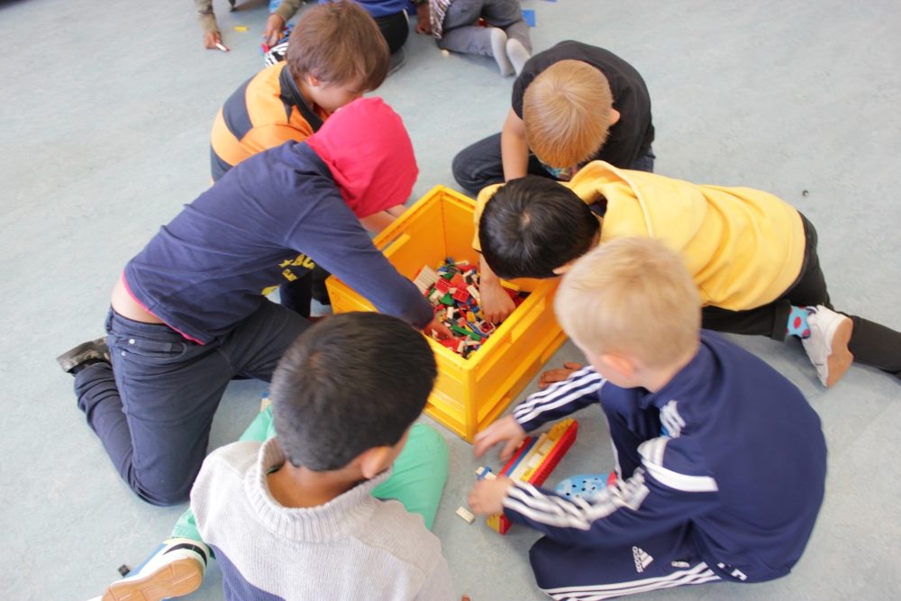 På 1.-4. trinn kan de konkurrere i å bygge Lego